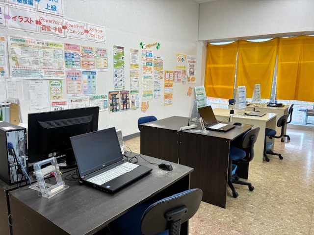 イオンタウン津河芸教室の授業の様子